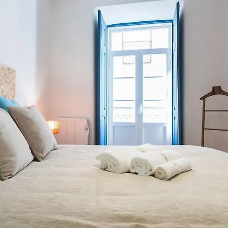 Apartment Magnificent Historical City Centre Apart With Terrace Lisbon