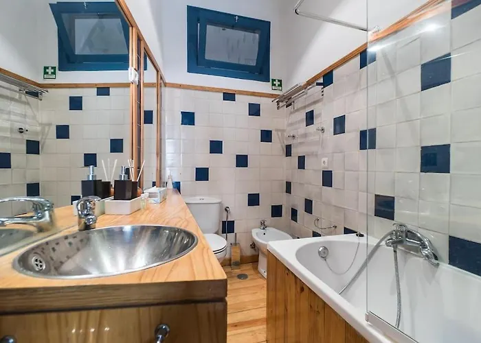 Magnificent Historical Centre With Terrace ליסבון